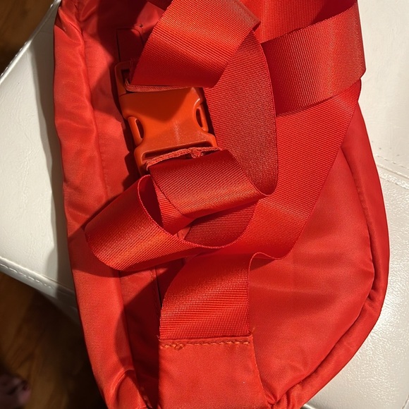 A New Day Bold Red Adjustable Waist Bag - Picture 4 of 5